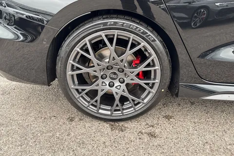  Audi RS 3 2.5 TFSI Carbon Vorsprung S Tronic quattro Euro 6 (s/s) 4dr Thumbnail #13