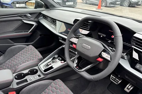  Audi RS 3 2.5 TFSI Carbon Vorsprung S Tronic quattro Euro 6 (s/s) 4dr Thumbnail #14