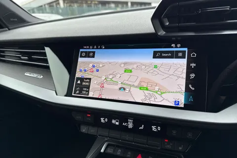  Audi RS 3 2.5 TFSI Carbon Vorsprung S Tronic quattro Euro 6 (s/s) 4dr Thumbnail #17