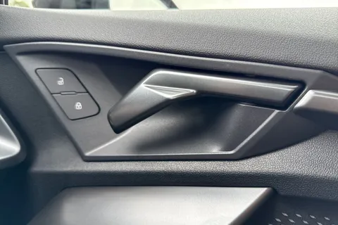  Audi RS 3 2.5 TFSI Carbon Vorsprung S Tronic quattro Euro 6 (s/s) 4dr Thumbnail #21