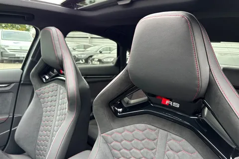  Audi RS 3 2.5 TFSI Carbon Vorsprung S Tronic quattro Euro 6 (s/s) 4dr Thumbnail #24