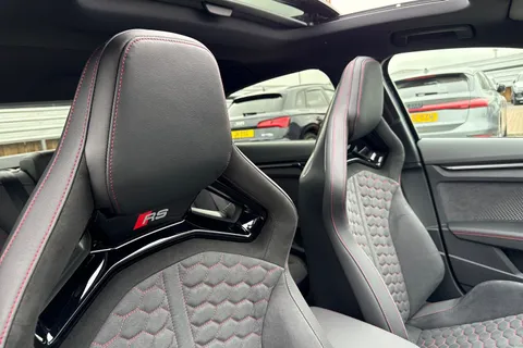  Audi RS 3 2.5 TFSI Carbon Vorsprung S Tronic quattro Euro 6 (s/s) 4dr Thumbnail #26