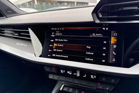  Audi RS 3 2.5 TFSI Carbon Vorsprung S Tronic quattro Euro 6 (s/s) 4dr Thumbnail #39