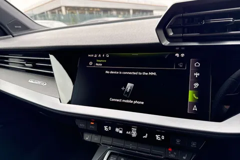  Audi RS 3 2.5 TFSI Carbon Vorsprung S Tronic quattro Euro 6 (s/s) 4dr Thumbnail #43