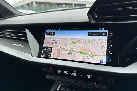  Audi RS 3 2.5 TFSI Carbon Vorsprung S Tronic quattro Euro 6 (s/s) 4dr Thumbnail #44