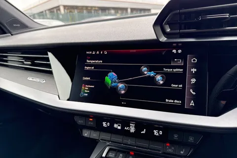  Audi RS 3 2.5 TFSI Carbon Vorsprung S Tronic quattro Euro 6 (s/s) 4dr Thumbnail #49