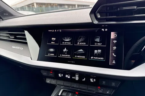  Audi RS 3 2.5 TFSI Carbon Vorsprung S Tronic quattro Euro 6 (s/s) 4dr Thumbnail #54