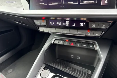  Audi RS 3 2.5 TFSI Carbon Vorsprung S Tronic quattro Euro 6 (s/s) 4dr Thumbnail #57