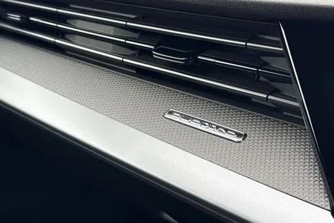  Audi RS 3 2.5 TFSI Carbon Vorsprung S Tronic quattro Euro 6 (s/s) 4dr Thumbnail #58