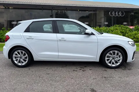 Audi A1 1.0 TFSI 30 Sport Sportback Euro 6 (s/s) 5dr Thumbnail #4