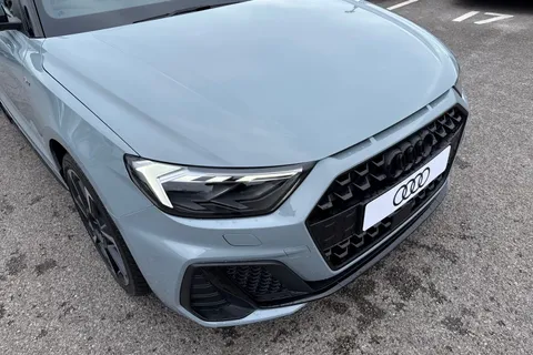  Audi A1 1.0 TFSI 30 Black Edition Sportback Euro 6 (s/s) 5dr Thumbnail #9