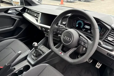  Audi A1 1.0 TFSI 30 Black Edition Sportback Euro 6 (s/s) 5dr Thumbnail #14