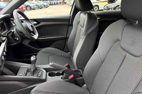  Audi A1 1.0 TFSI 30 Black Edition Sportback Euro 6 (s/s) 5dr Thumbnail #16