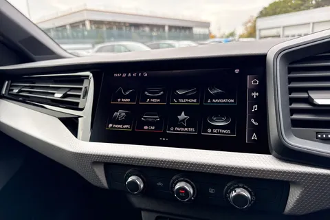  Audi A1 1.0 TFSI 30 Black Edition Sportback Euro 6 (s/s) 5dr Thumbnail #31