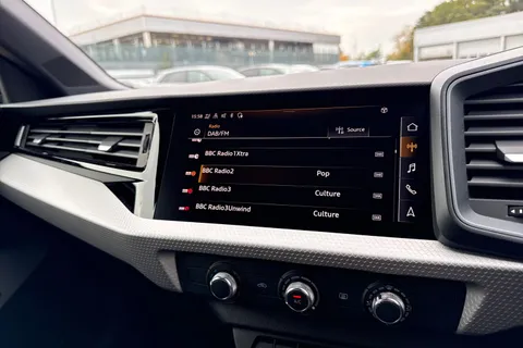  Audi A1 1.0 TFSI 30 Black Edition Sportback Euro 6 (s/s) 5dr Thumbnail #32