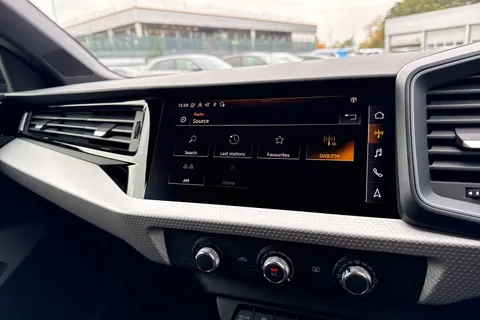  Audi A1 1.0 TFSI 30 Black Edition Sportback Euro 6 (s/s) 5dr Thumbnail #33