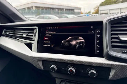  Audi A1 1.0 TFSI 30 Black Edition Sportback Euro 6 (s/s) 5dr Thumbnail #39