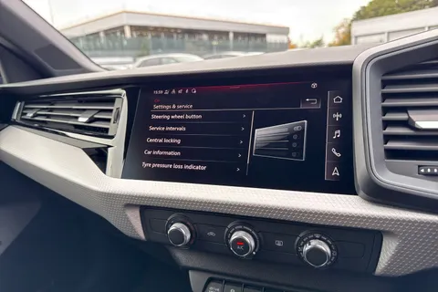  Audi A1 1.0 TFSI 30 Black Edition Sportback Euro 6 (s/s) 5dr Thumbnail #43