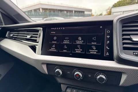  Audi A1 1.0 TFSI 30 Black Edition Sportback Euro 6 (s/s) 5dr Thumbnail #44