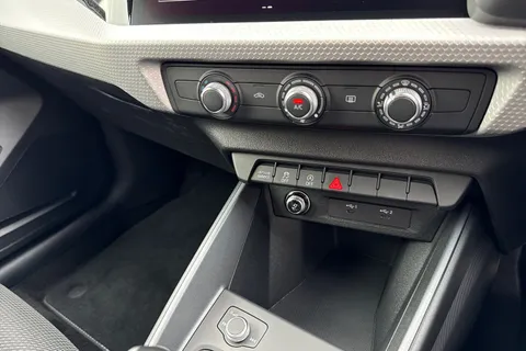  Audi A1 1.0 TFSI 30 Black Edition Sportback Euro 6 (s/s) 5dr Thumbnail #46