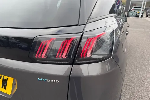 GX72DYW PEUGEOT 3008 1.6 13.2kWh GT Premium e-EAT Euro 6 (s/s) 5dr Thumbnail #8