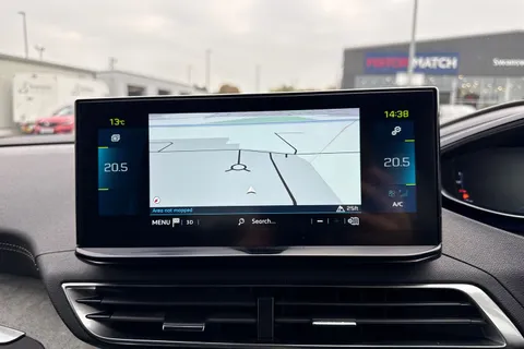 GX72DYW PEUGEOT 3008 1.6 13.2kWh GT Premium e-EAT Euro 6 (s/s) 5dr Thumbnail #17