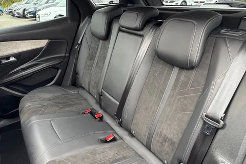 GX72DYW PEUGEOT 3008 1.6 13.2kWh GT Premium e-EAT Euro 6 (s/s) 5dr Thumbnail #19