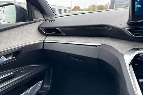 GX72DYW PEUGEOT 3008 1.6 13.2kWh GT Premium e-EAT Euro 6 (s/s) 5dr Thumbnail #20