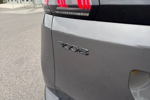 GX72DYW PEUGEOT 3008 1.6 13.2kWh GT Premium e-EAT Euro 6 (s/s) 5dr Thumbnail #32