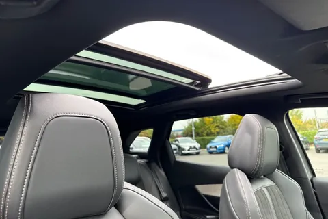 GX72DYW PEUGEOT 3008 1.6 13.2kWh GT Premium e-EAT Euro 6 (s/s) 5dr Thumbnail #37