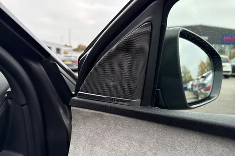 GX72DYW PEUGEOT 3008 1.6 13.2kWh GT Premium e-EAT Euro 6 (s/s) 5dr Thumbnail #40