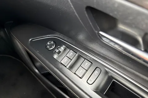 GX72DYW PEUGEOT 3008 1.6 13.2kWh GT Premium e-EAT Euro 6 (s/s) 5dr Thumbnail #46