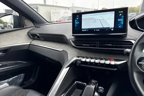 GX72DYW PEUGEOT 3008 1.6 13.2kWh GT Premium e-EAT Euro 6 (s/s) 5dr Thumbnail #47