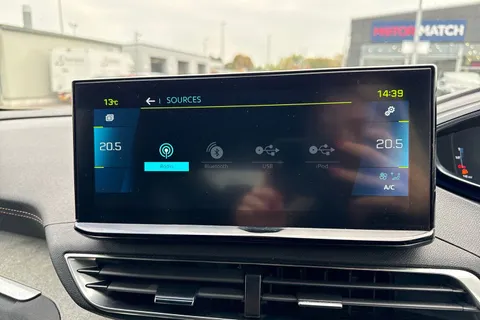 GX72DYW PEUGEOT 3008 1.6 13.2kWh GT Premium e-EAT Euro 6 (s/s) 5dr Thumbnail #50