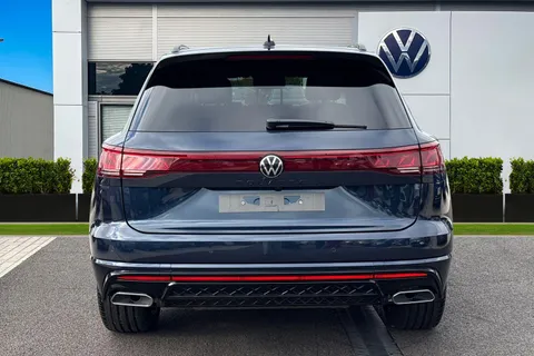  Volkswagen Touareg 3.0 TDI V6 Black Edition Tiptronic 4Motion Euro 6 (s/s) 5dr Thumbnail #5