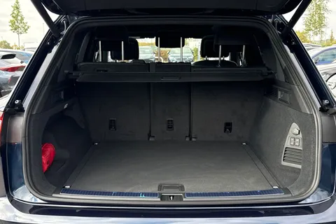  Volkswagen Touareg 3.0 TDI V6 Black Edition Tiptronic 4Motion Euro 6 (s/s) 5dr Thumbnail #7