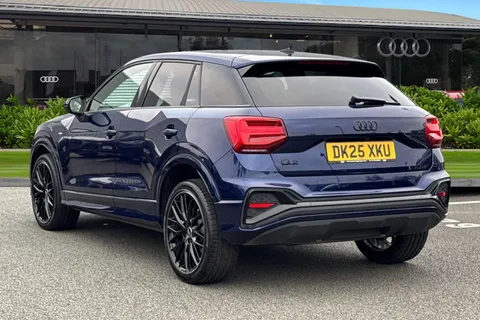 DK25XKU Audi Q2 Black Edition 35 TFSI 150 PS S tronic Thumbnail #3
