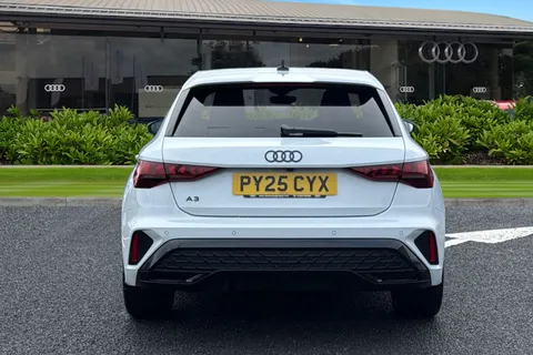 PY25CYX Audi A3 Black Edition 35 TDI 150 PS S tronic Thumbnail #5