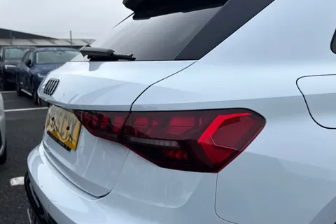 PY25CYX Audi A3 Black Edition 35 TDI 150 PS S tronic Thumbnail #8