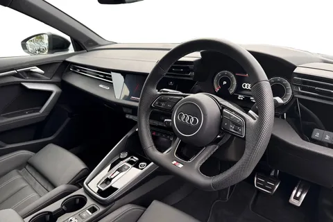 PY25CYX Audi A3 Black Edition 35 TDI 150 PS S tronic Thumbnail #14