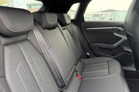 PY25CYX Audi A3 Black Edition 35 TDI 150 PS S tronic Thumbnail #19