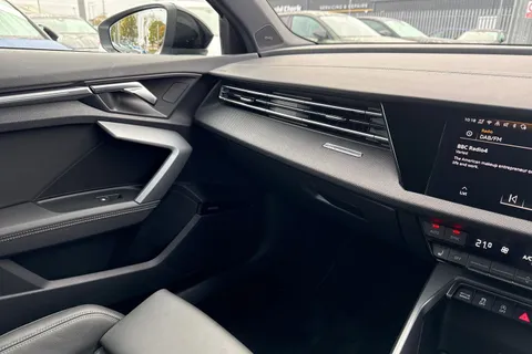 PY25CYX Audi A3 Black Edition 35 TDI 150 PS S tronic Thumbnail #20