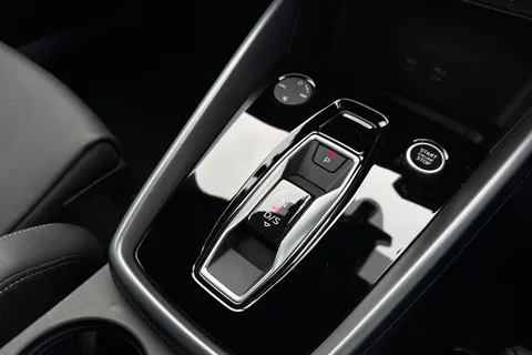 PY25CYX Audi A3 Black Edition 35 TDI 150 PS S tronic Thumbnail #23