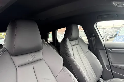 PY25CYX Audi A3 Black Edition 35 TDI 150 PS S tronic Thumbnail #24