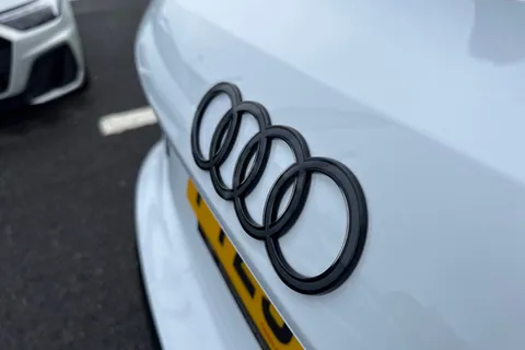 PY25CYX Audi A3 Black Edition 35 TDI 150 PS S tronic Thumbnail #33