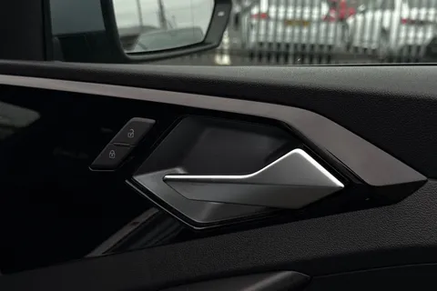 Audi A1 1.0 TFSI 25 S line Sportback Euro 6 (s/s) 5dr Thumbnail #21