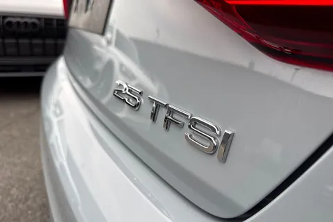 Audi A1 1.0 TFSI 25 S line Sportback Euro 6 (s/s) 5dr Thumbnail #32