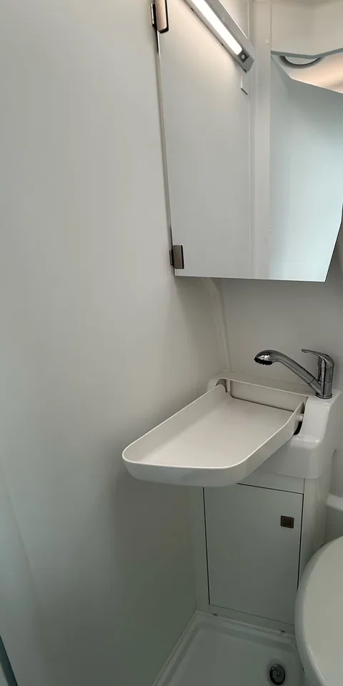 KS24BGX Volkswagen Grand California 2.0 TDI 600 5dr Tip Auto 3.5T 2 Berth Layout Thumbnail #60