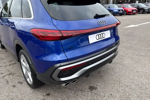  Audi Q5 2.0 TDI S line S Tronic quattro Euro 6 (s/s) 5dr Thumbnail #8