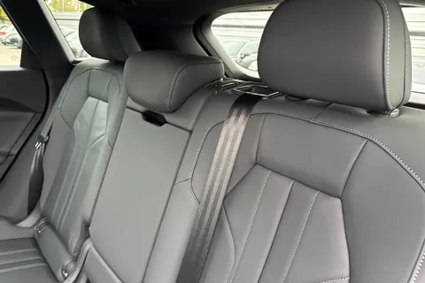  Audi Q5 2.0 TDI S line S Tronic quattro Euro 6 (s/s) 5dr Thumbnail #19